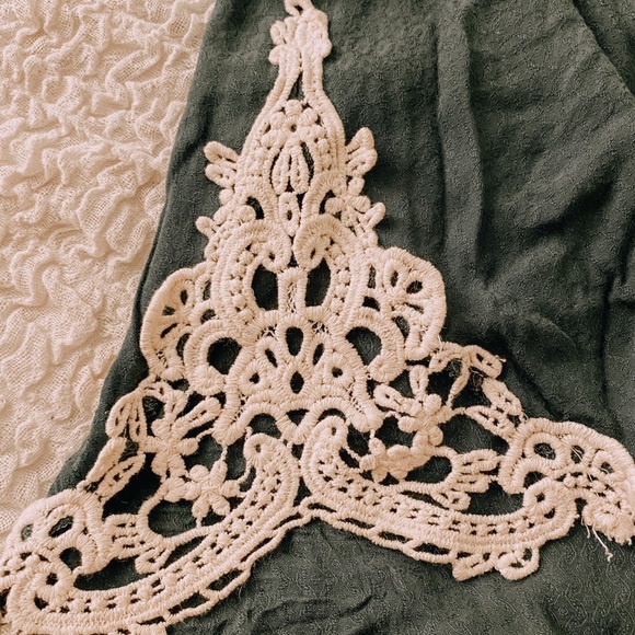 Boutique Long Sleeve Green Romper - Picture 4 of 5